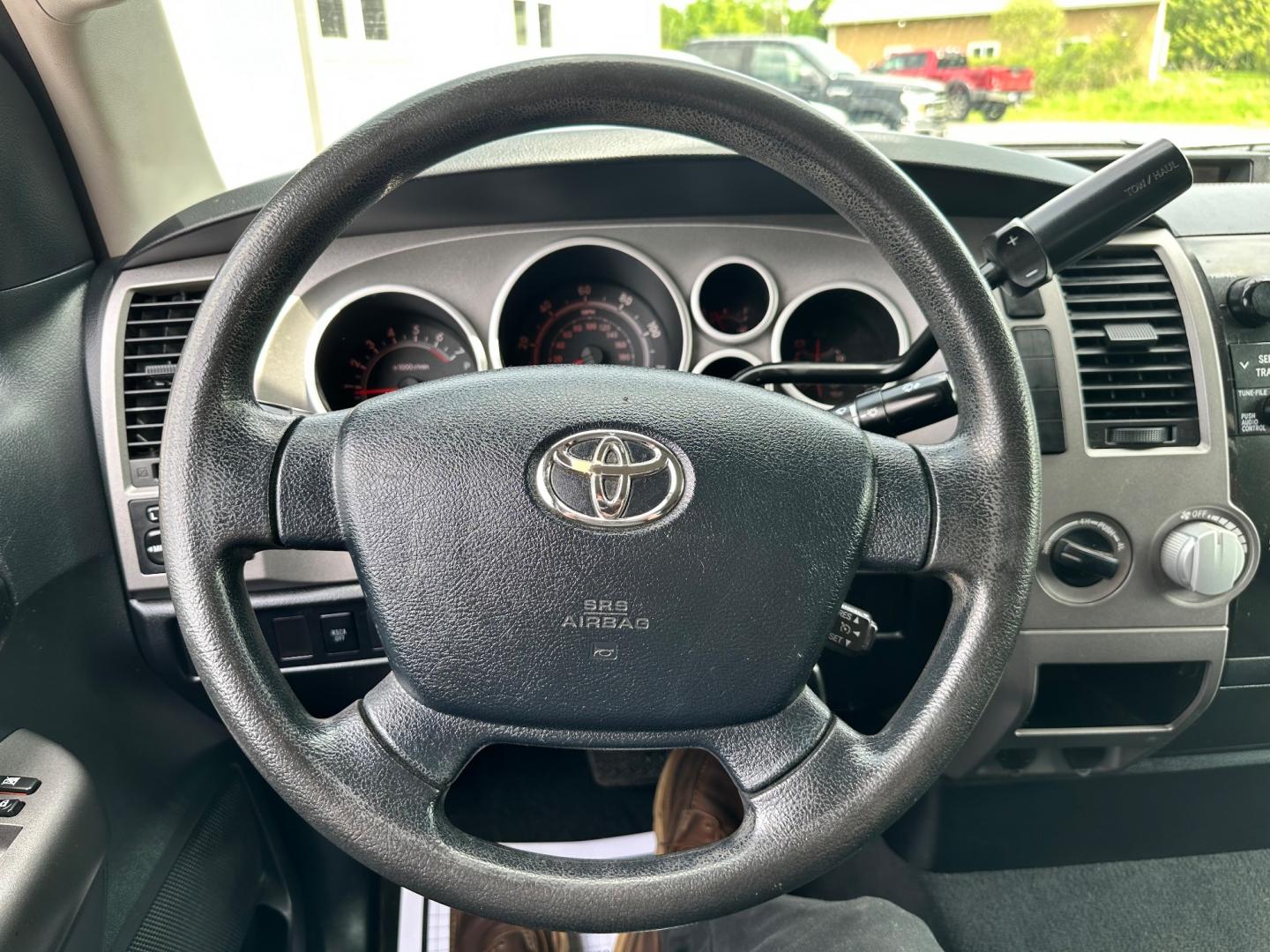 2011 Gray /Black Toyota Tundra SR5 (5TFUM5F12BX) with an 4.6L V8 engine, 6-speed automatic transmission, located at 11115 Chardon Rd. , Chardon, OH, 44024, (440) 214-9705, 41.580246, -81.241943 - Photo#25